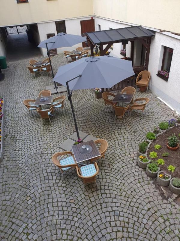Hotel Goldener Löwe Zeulenroda-Triebes Exterior foto