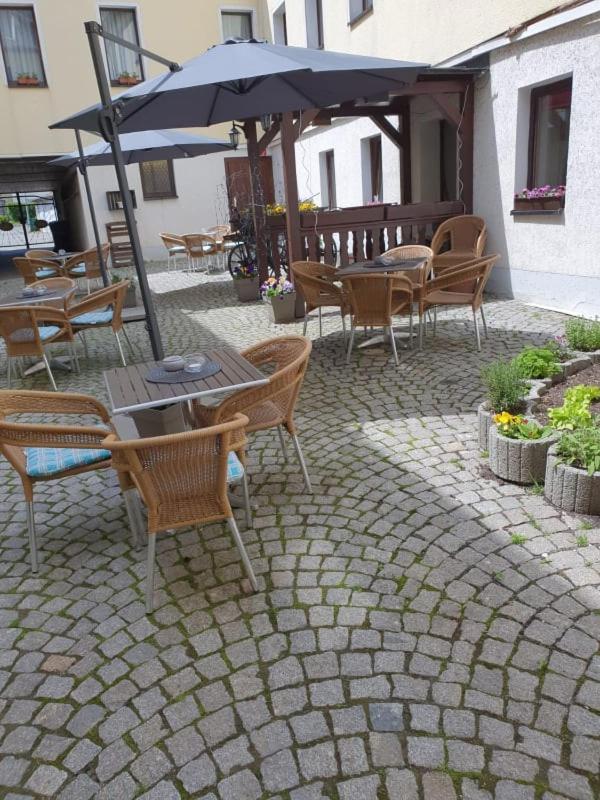 Hotel Goldener Löwe Zeulenroda-Triebes Exterior foto